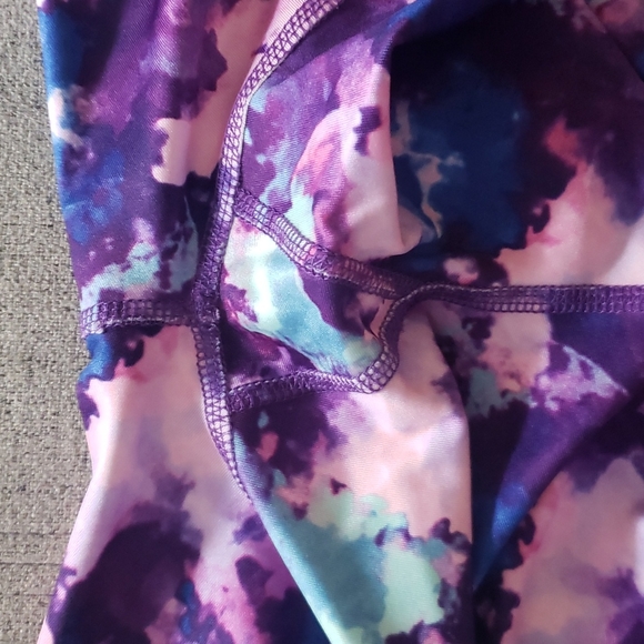 Crop Workout Tights - Picture 9 of 12